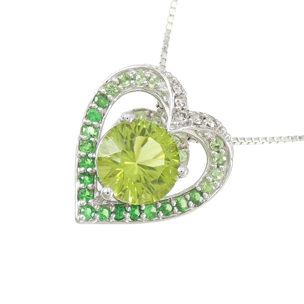 K18WG heart Peridot necklace 2.00CT