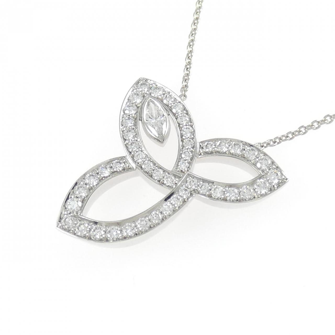 ハリーウィンストン リリークラスター ネックレス