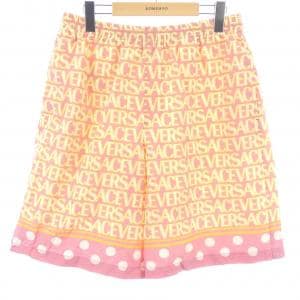 ヴェルサーチェ VERSACE ショートパンツ