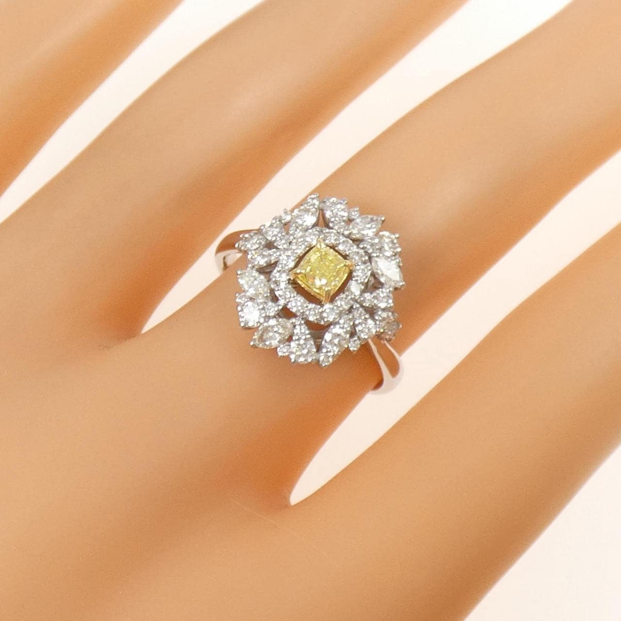 PT950/K18WG ダイヤモンド リング 0.313CT FY VS1 ファンシーカット