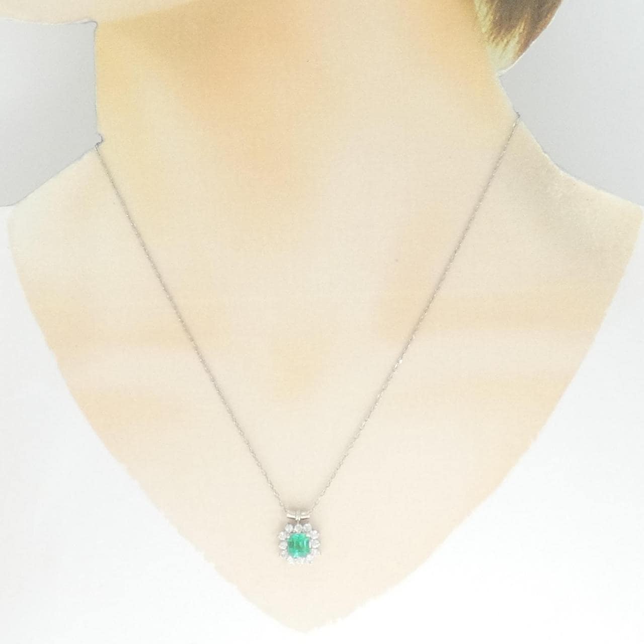 PT Emerald Necklace 1.09CT