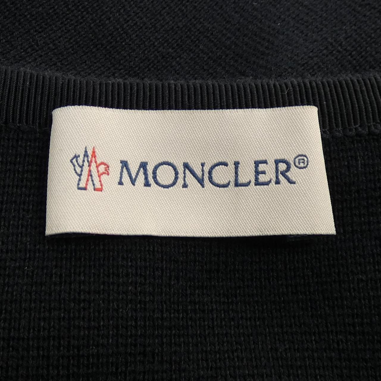 モンクレール MONCLER ダウンジャケット