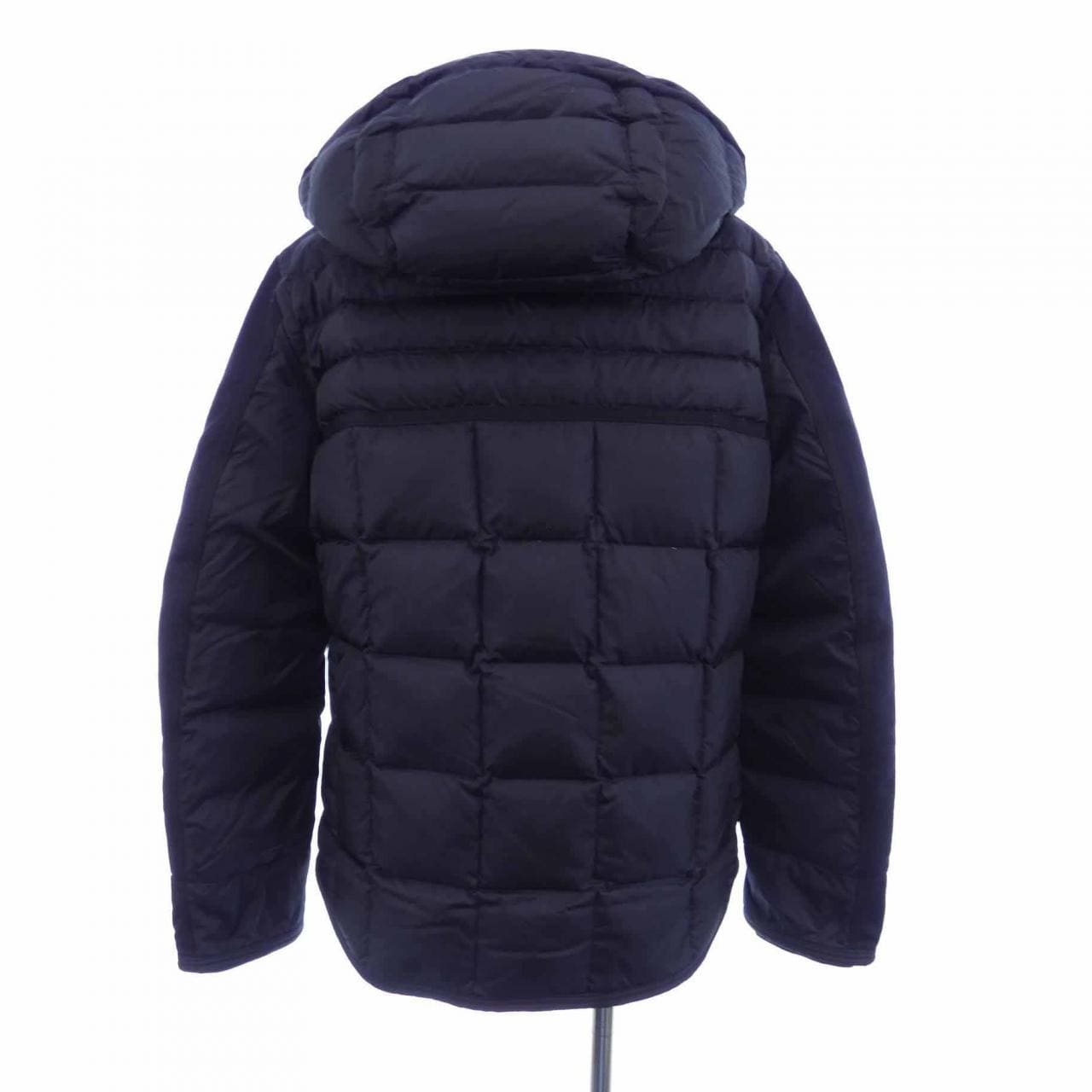 モンクレール MONCLER ダウンジャケット