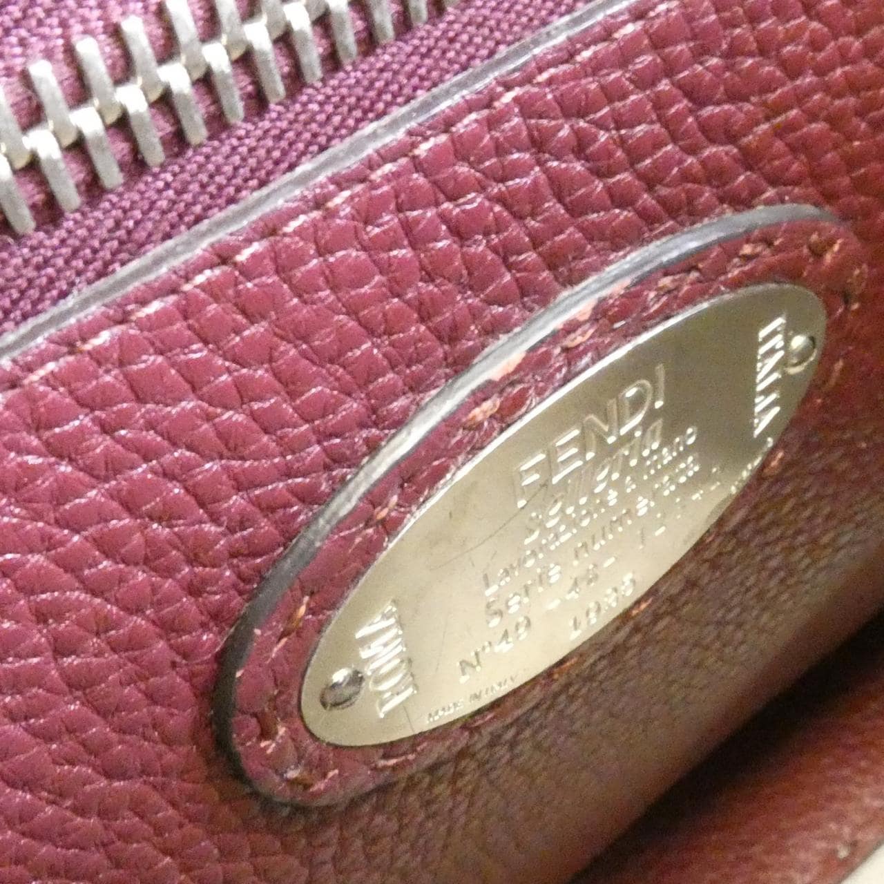 フェンディ SELLERIA ピーカブー 8BN290 Q0J バッグ