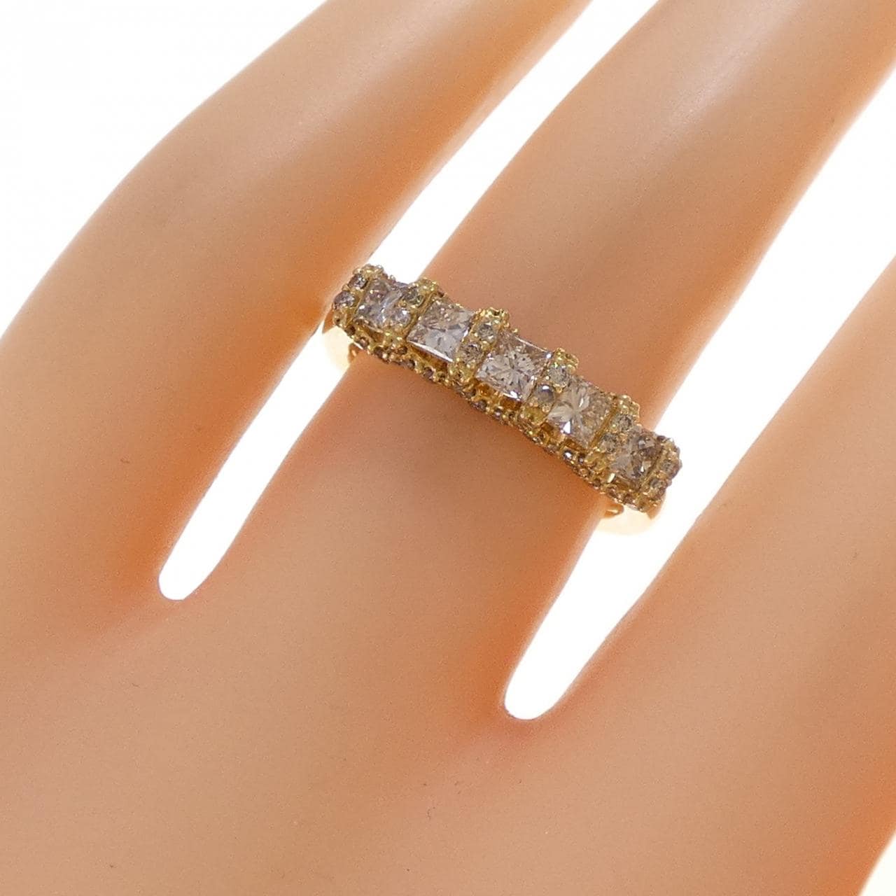 ジーエスティービー ダイヤモンド リング 0.70CT