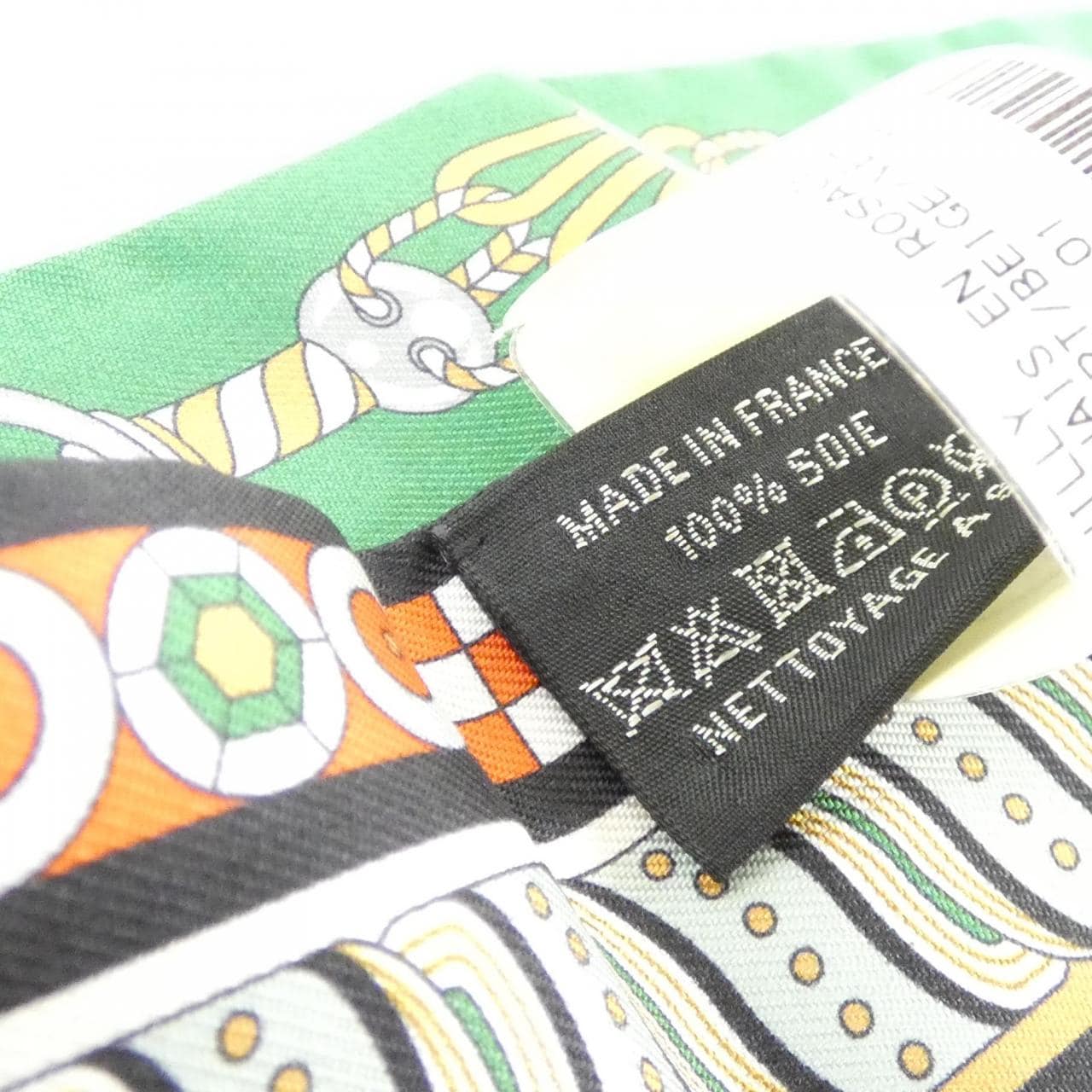 【未使用品】エルメス HARNAIS EN ROSACE ツイリー 063853S スカーフ