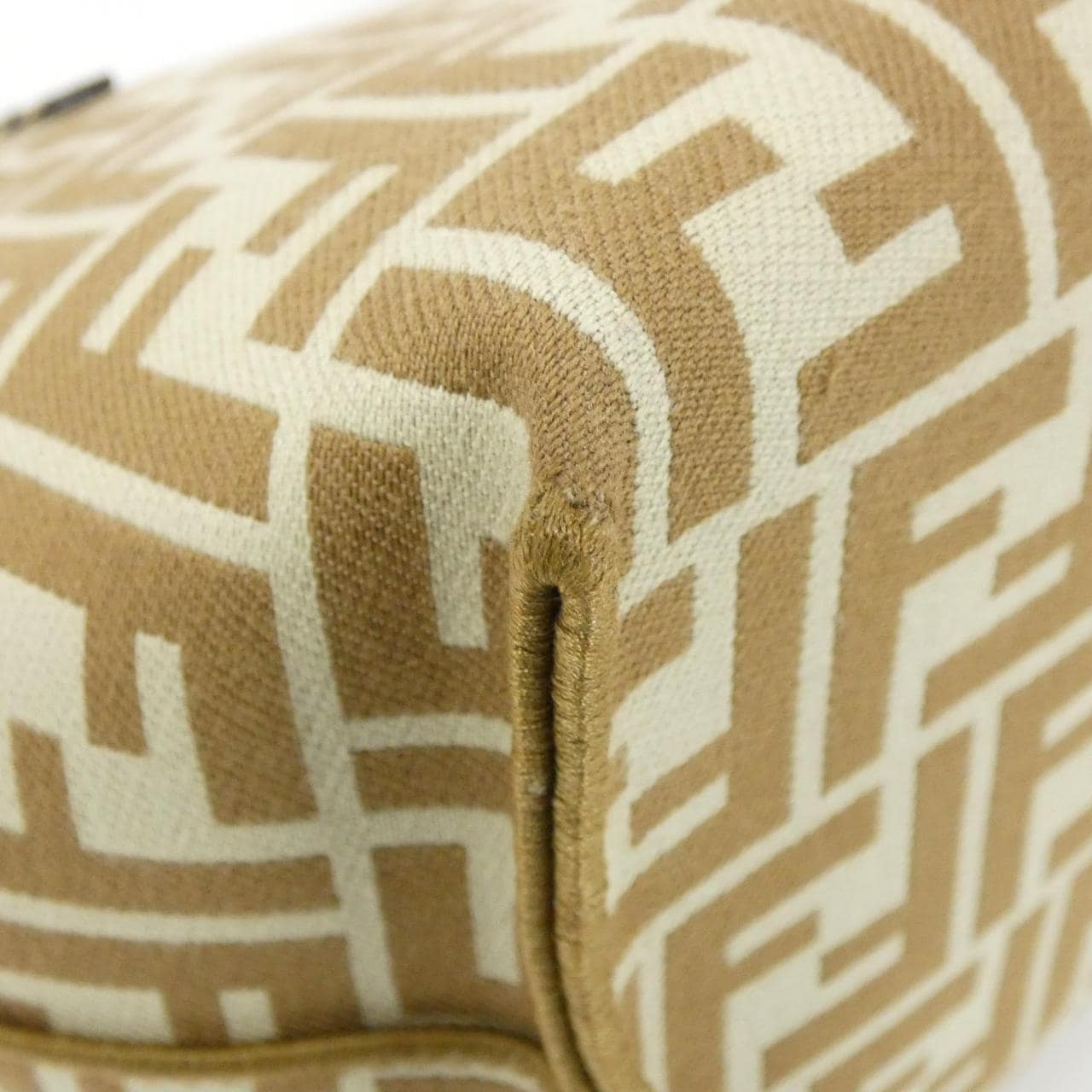 フェンディ 8BH424 AS86 バッグ