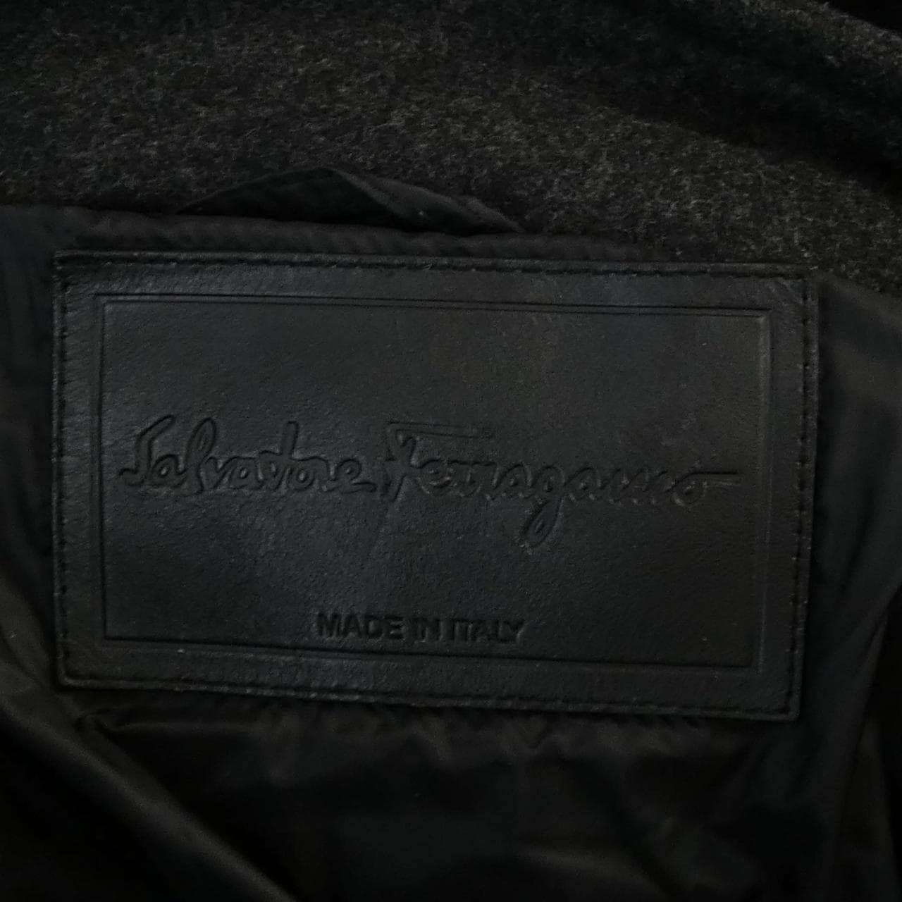 サルヴァトーレフェラガモ SALVATORE FERRAGAMO ダウンコート