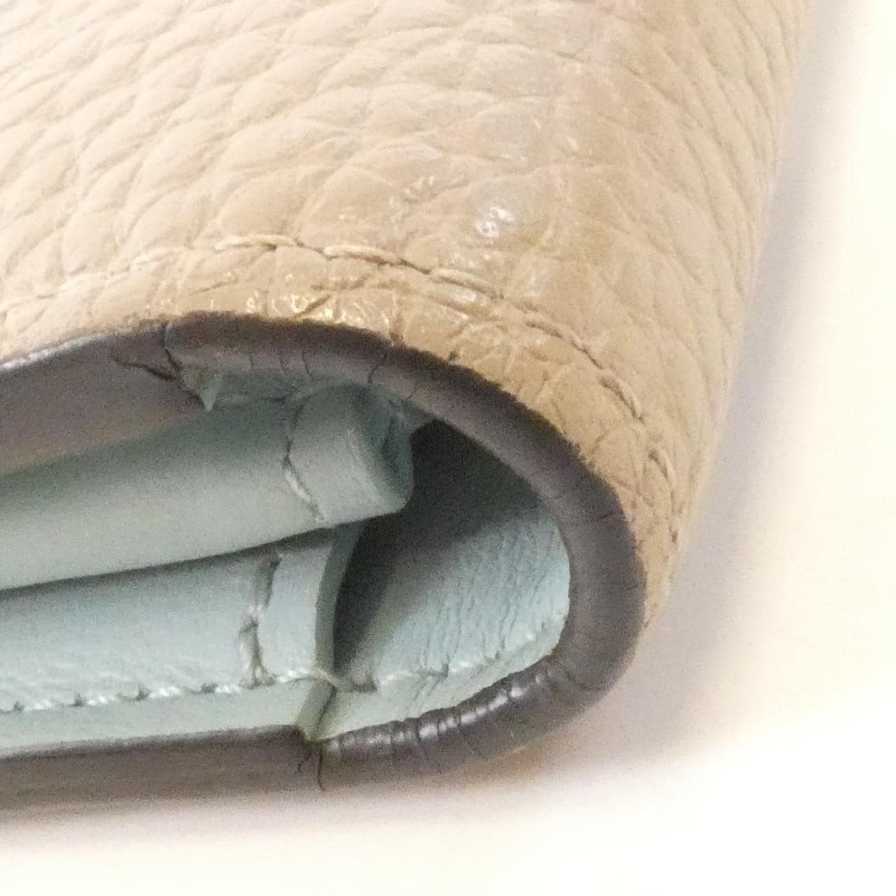 ルイヴィトン LVヴェルティカル ウォレット M81367 財布