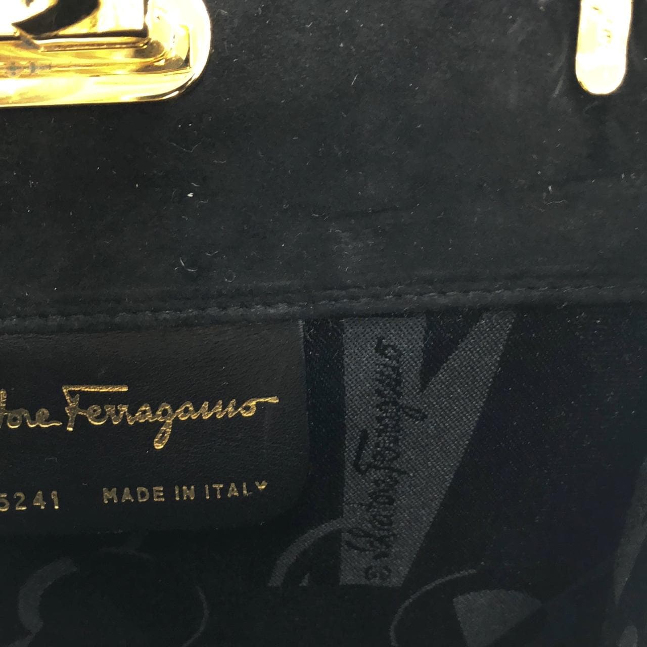 【ヴィンテージ】サルヴァトーレフェラガモ 21 5241 ショルダーバッグ