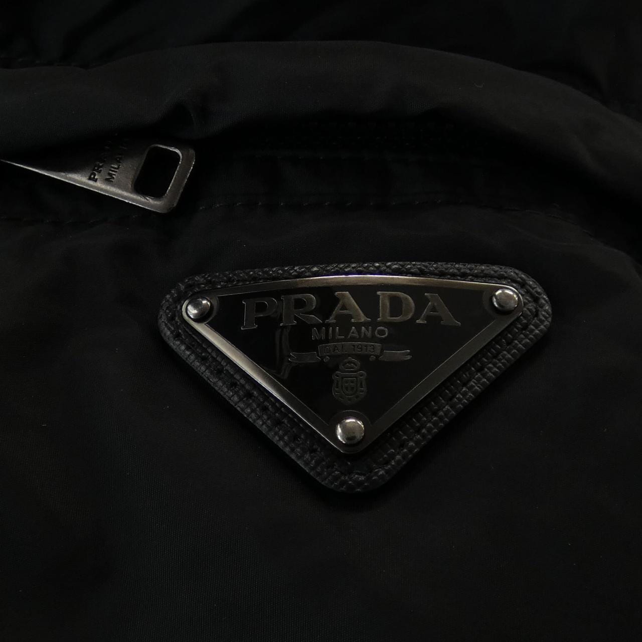 プラダ PRADA ダウンジャケット