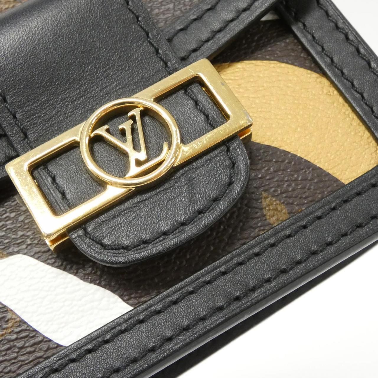 LOUIS VUITTON Monogram (League of Legends) Bumbag Dauphine BB M69086 Waist Bag