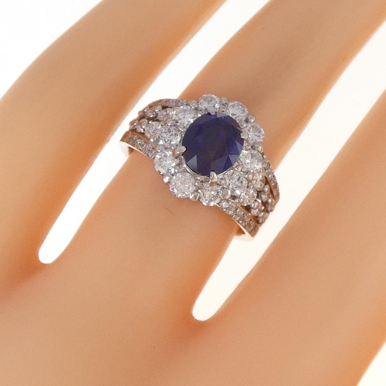 PT900 サファイヤ リング 1.66CT