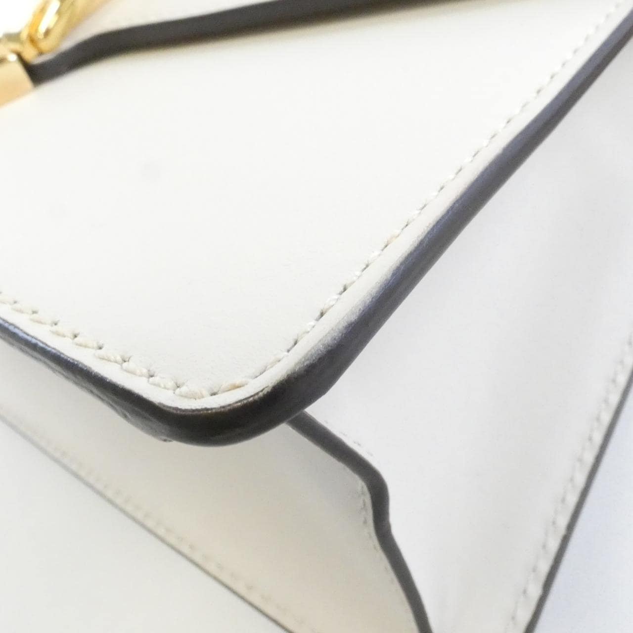 グッチ SYLVIE 421882 CVLEG ショルダーバッグ