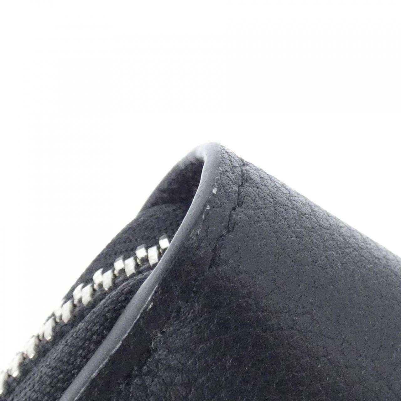 ルイヴィトン ジッピー ロックミー M62622 財布