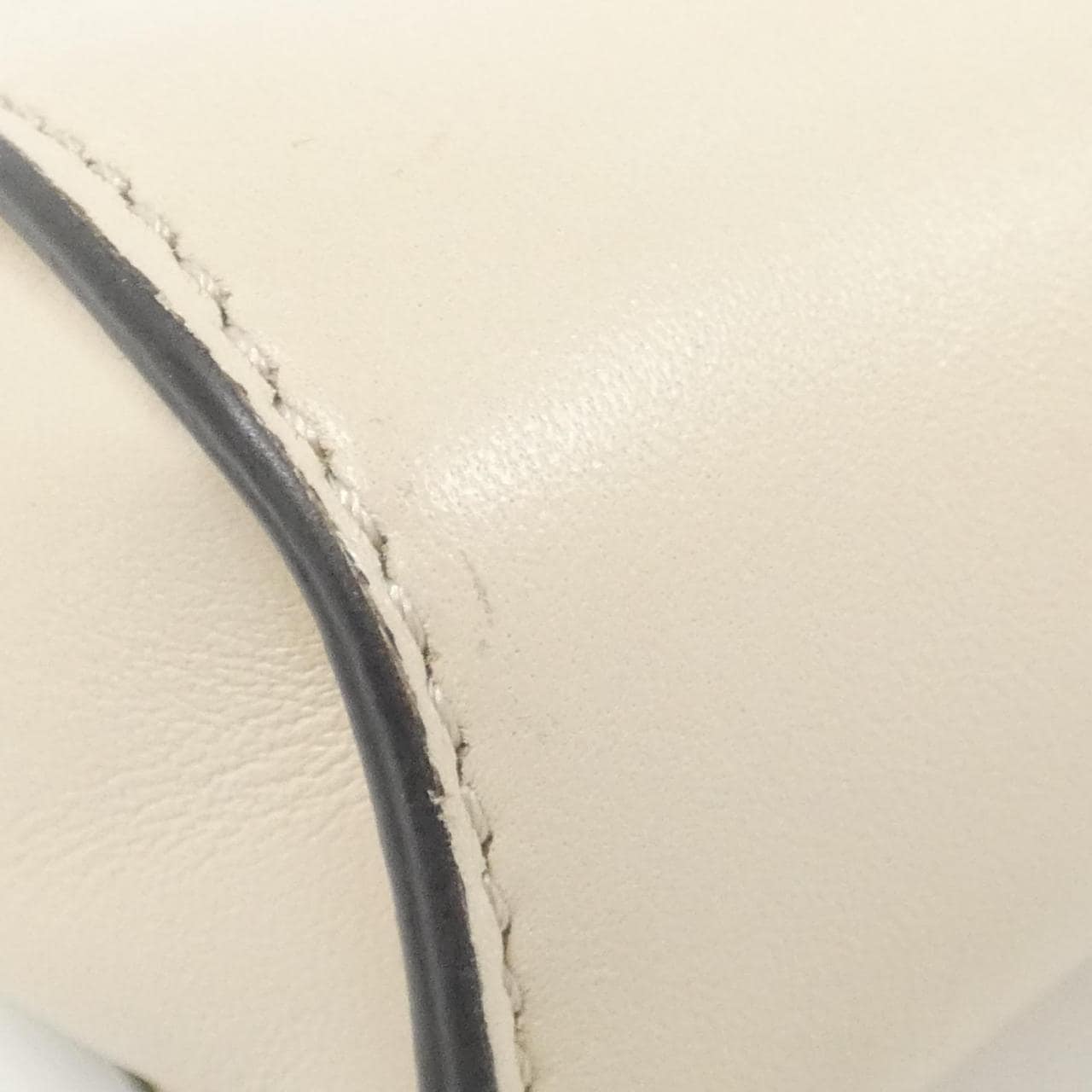 フェンディ ナノ ピーカブー 7AS294 ABVE バッグ