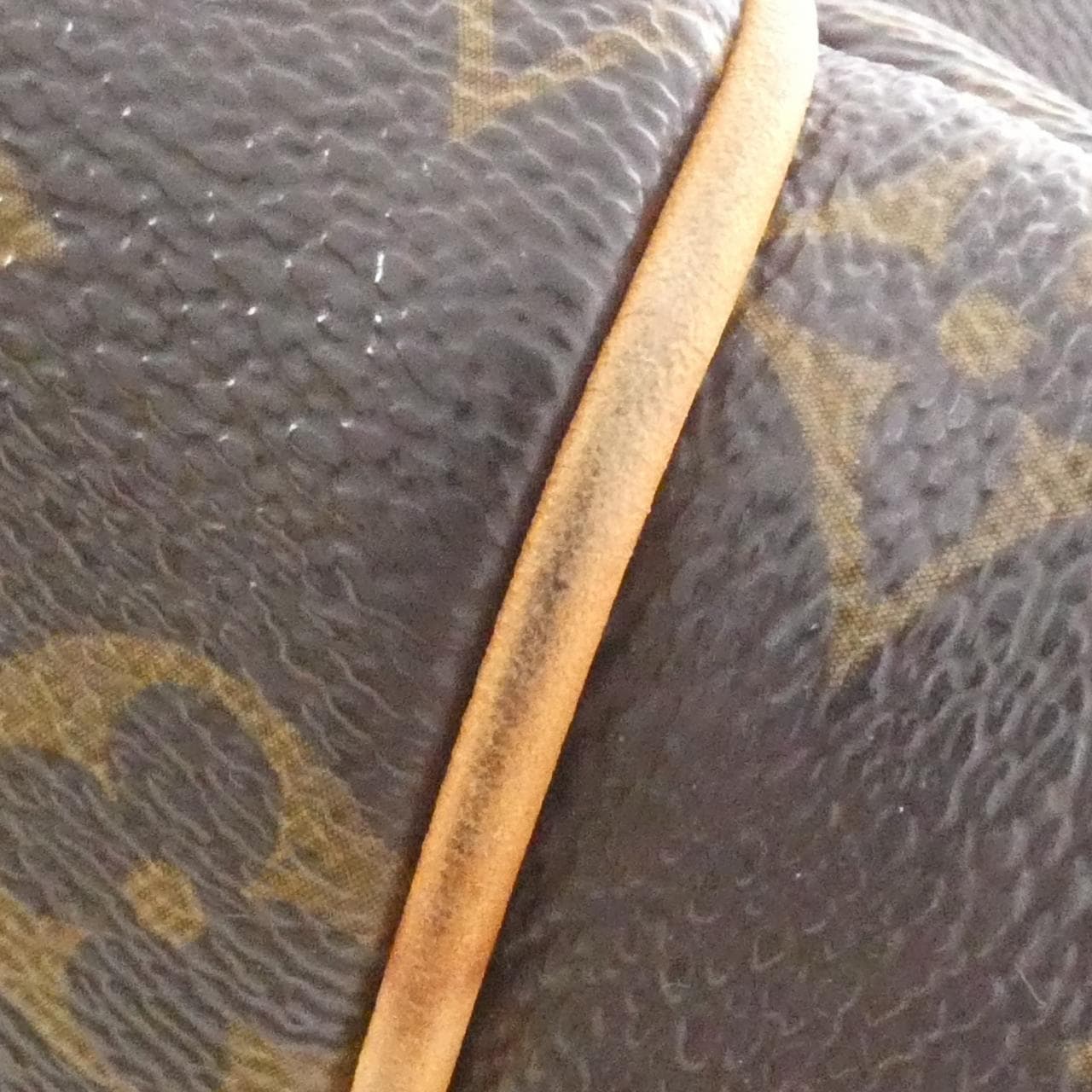 ルイヴィトン モノグラム トータリー MM M56689 バッグ