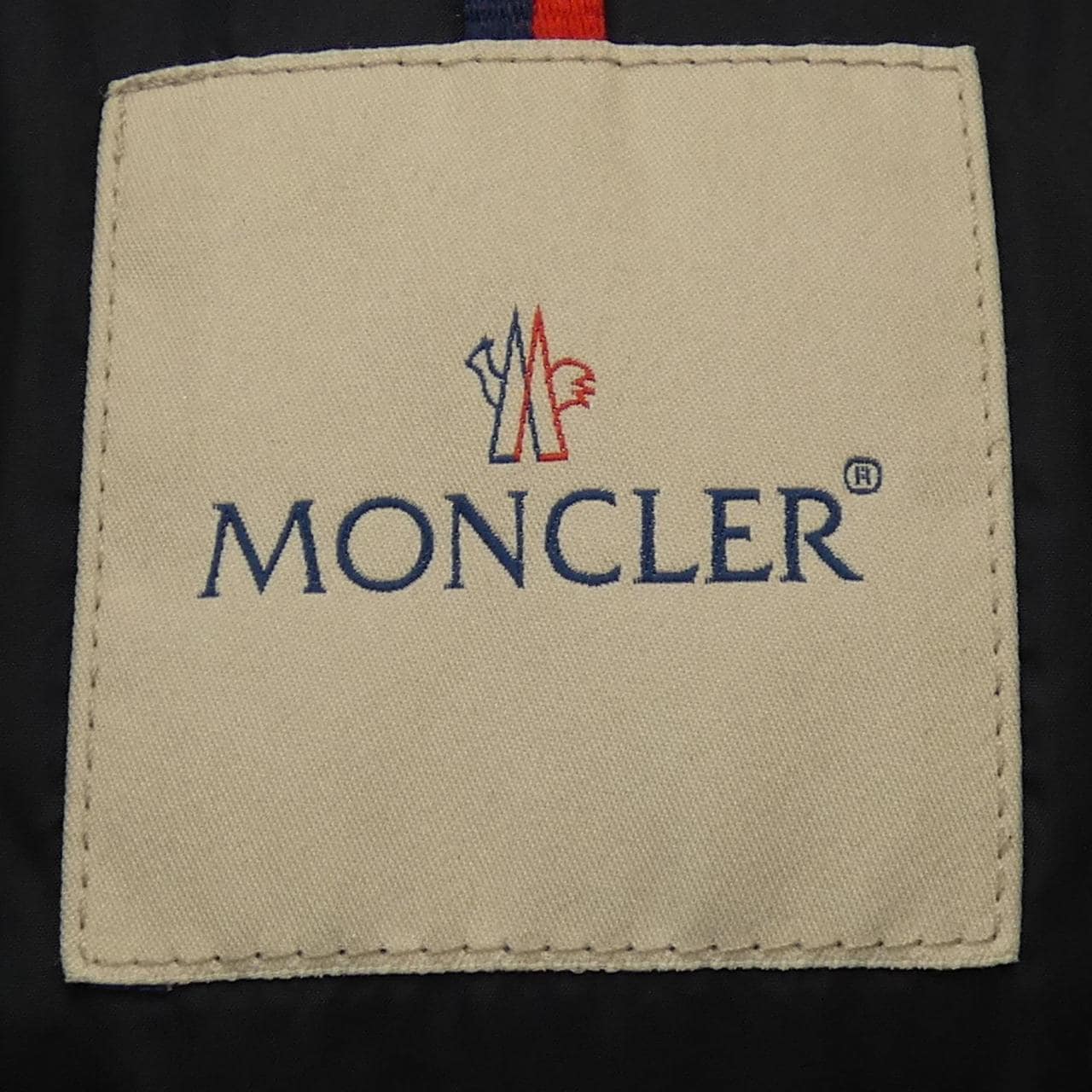 モンクレール MONCLER ダウンジャケット