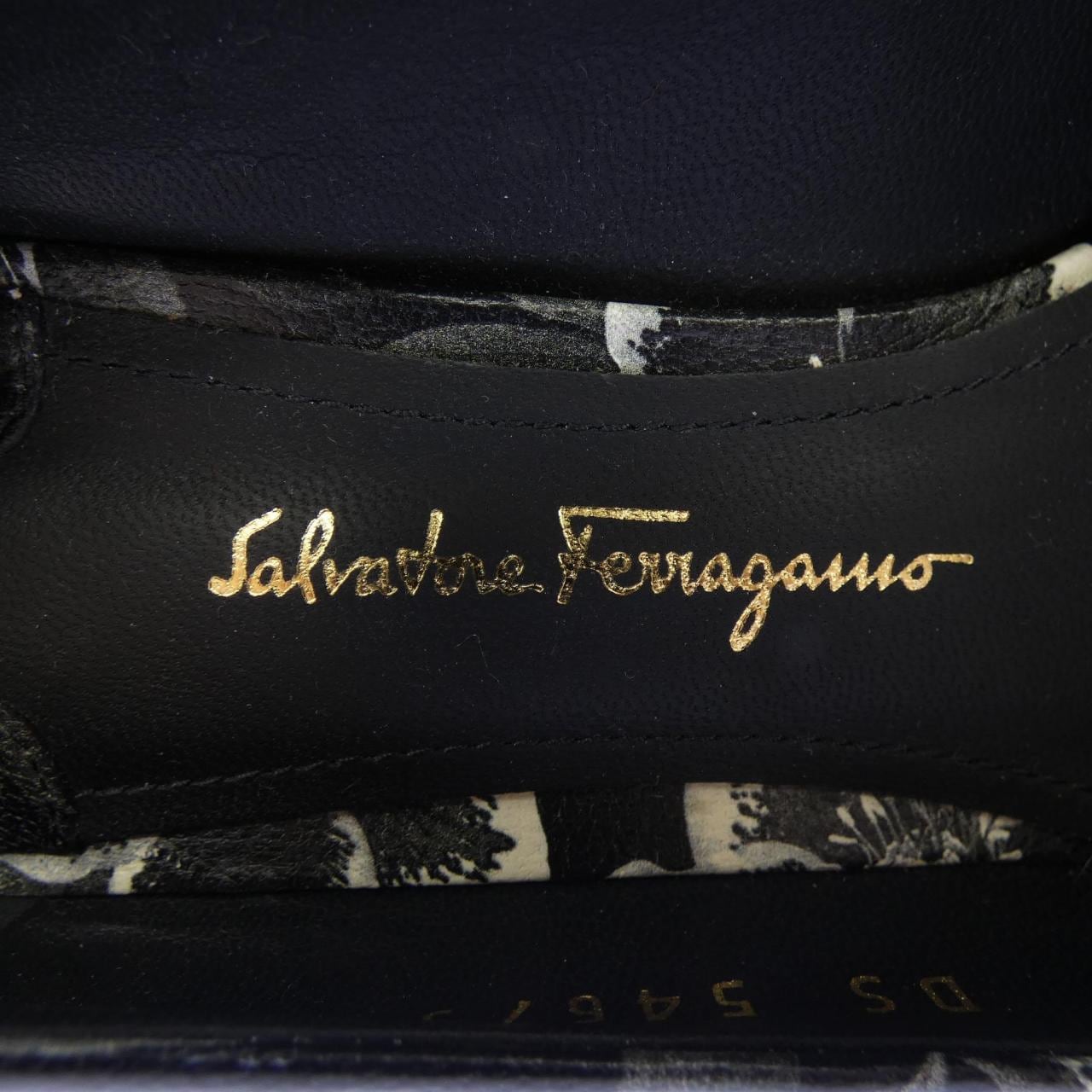 サルヴァトーレフェラガモ SALVATORE FERRAGAMO パンプス