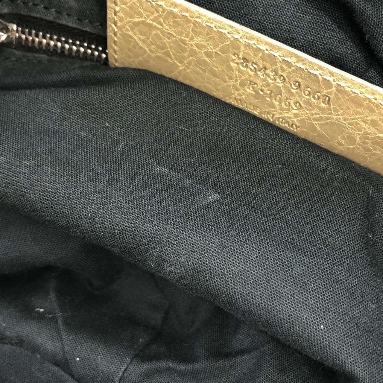 バレンシアガ GIANT MINI POMPON 285439 D94JN バッグ