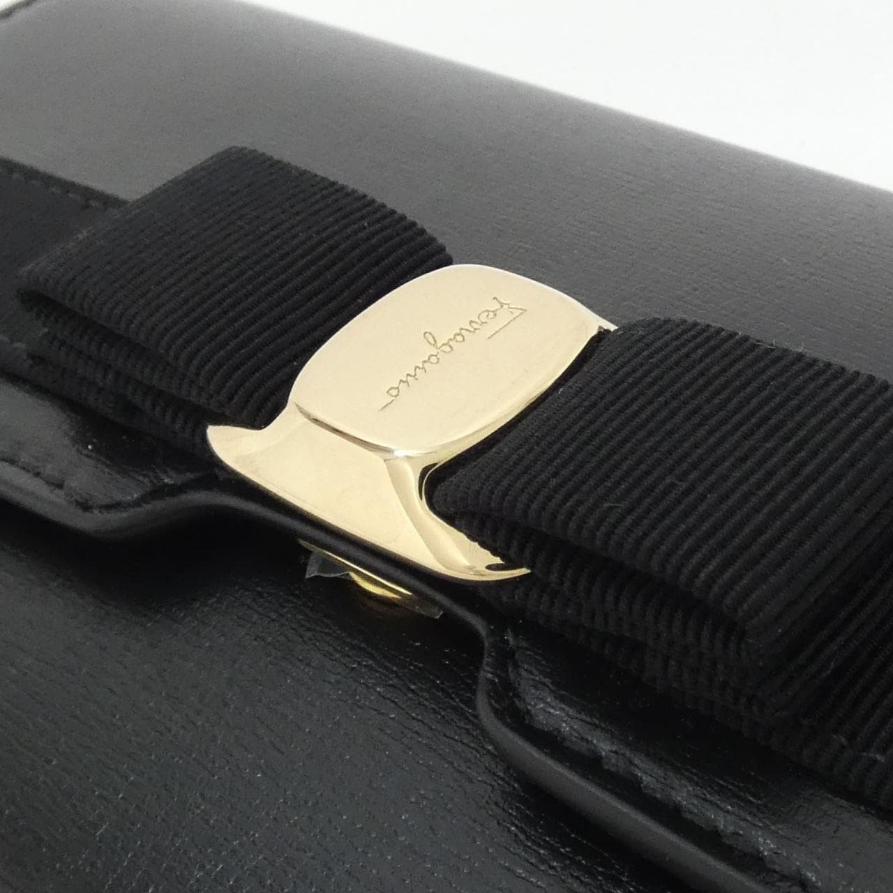 【新品】サルヴァトーレフェラガモ 22 E008 財布