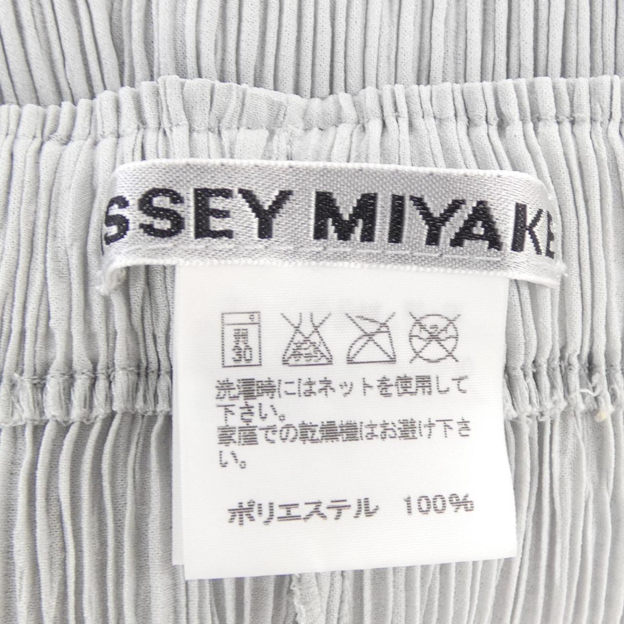 イッセイミヤケ ISSEY MIYAKE IM33FF441 パンツ