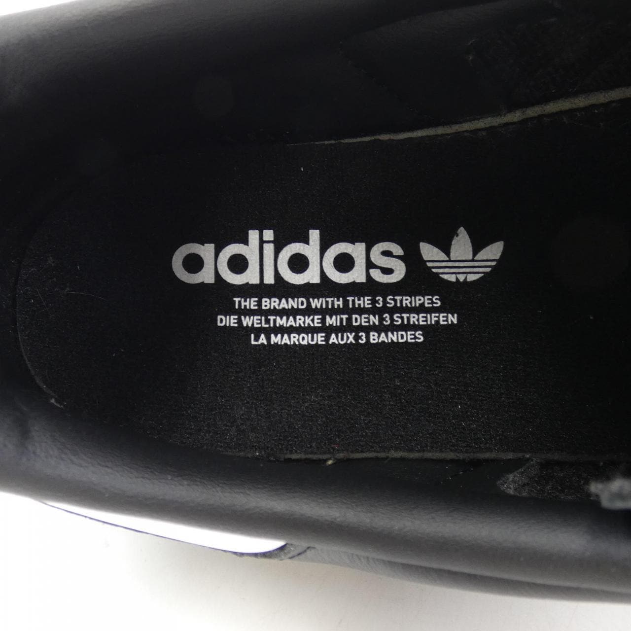 アディダス ADIDAS スニーカー