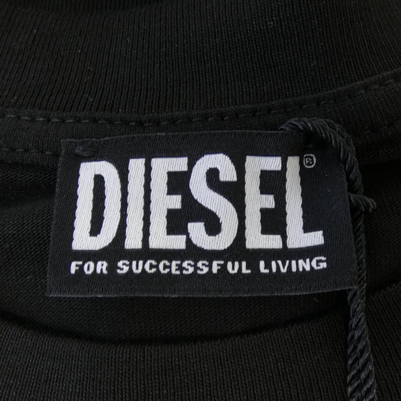 ディーゼル DIESEL A16861 RPAT1 900 Tシャツ