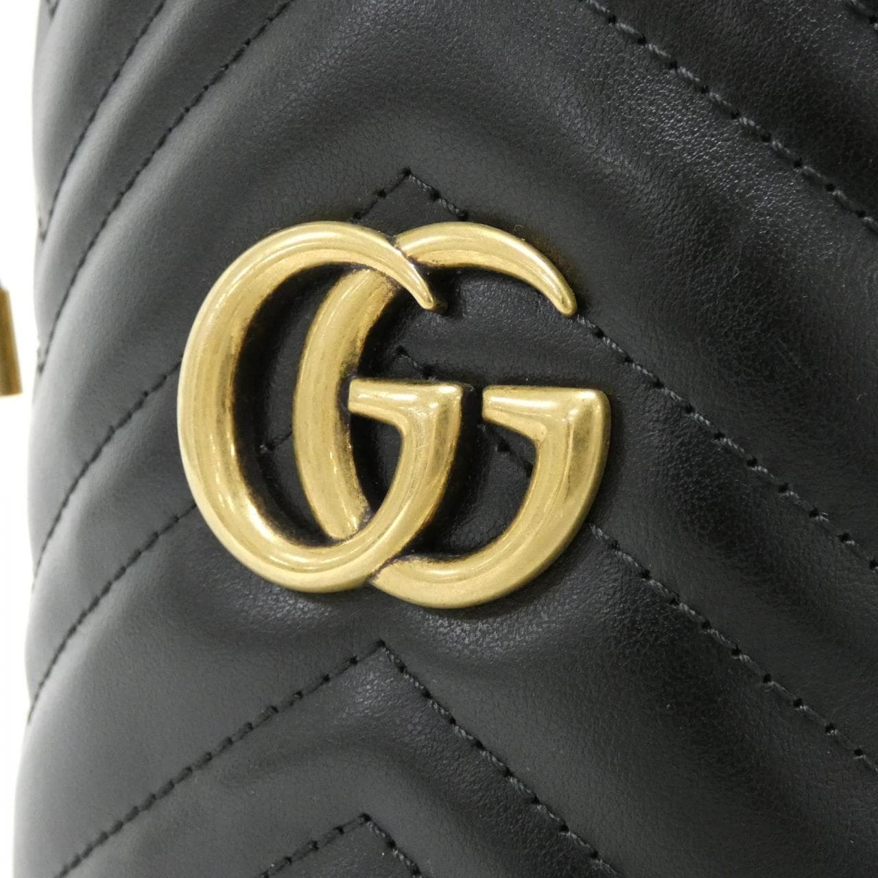 グッチ GG MARMONT 575163 DTDRT ショルダーバッグ