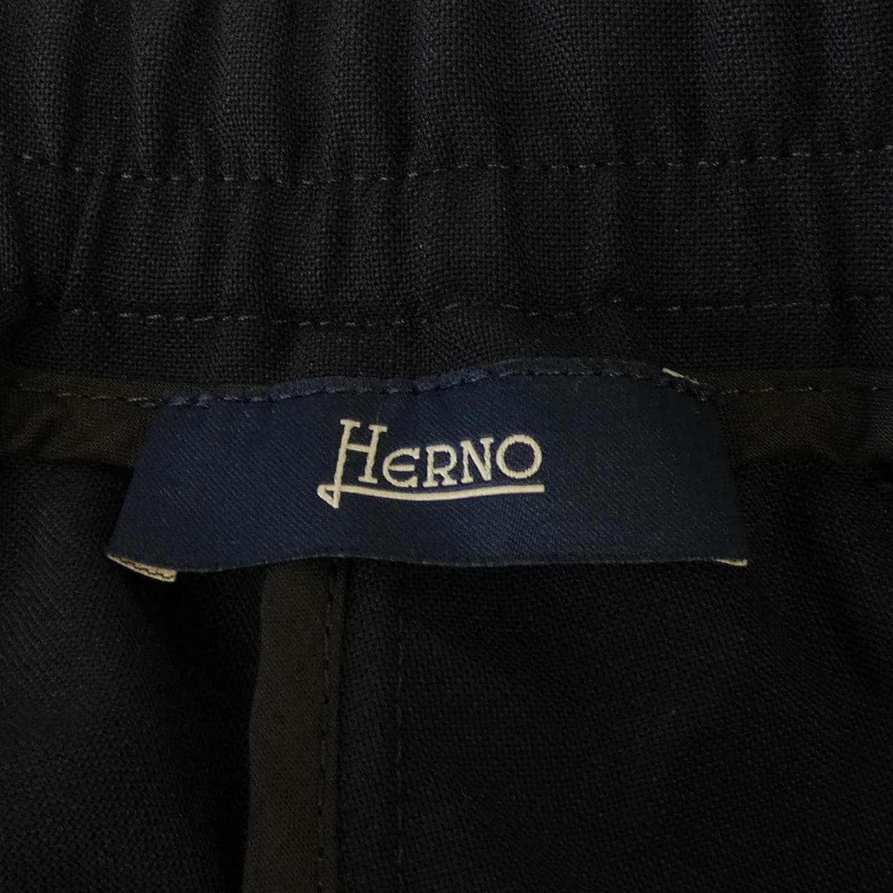 ヘルノ Herno PT000180U パンツ