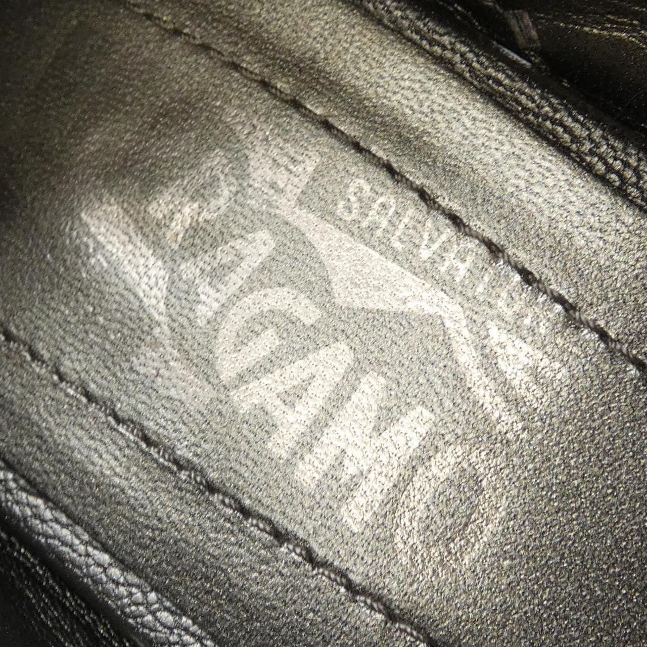 サルヴァトーレフェラガモ SALVATORE FERRAGAMO パンプス