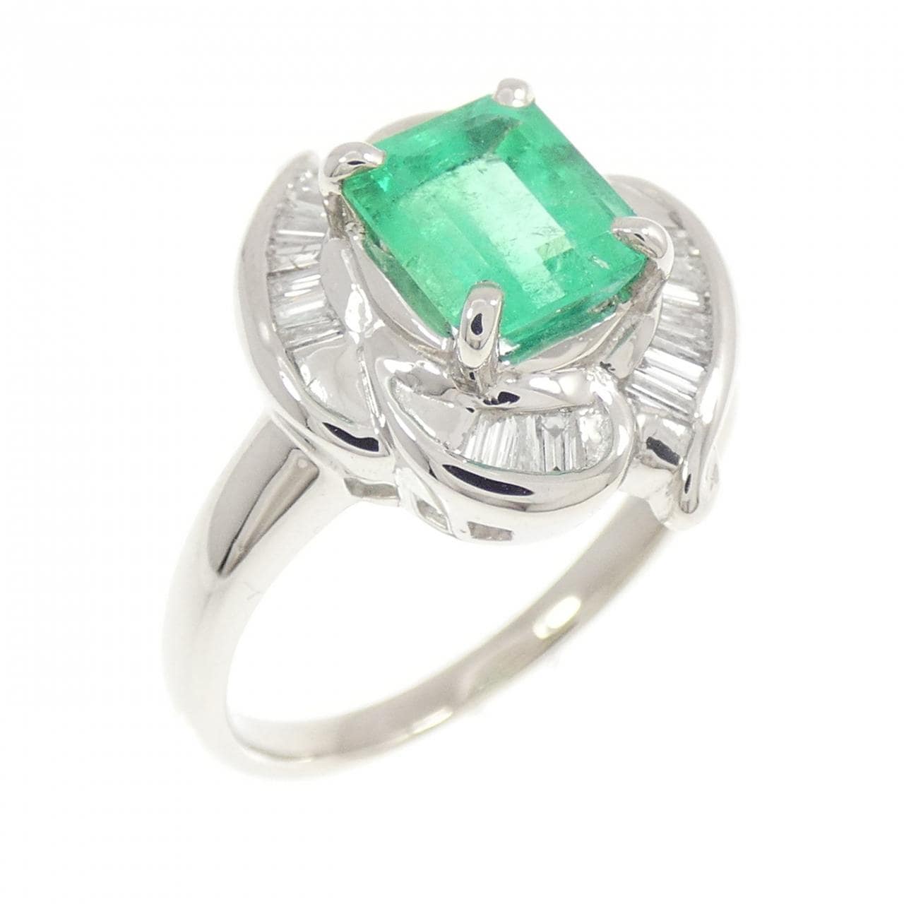 PT900 エメラルド リング 1.26CT