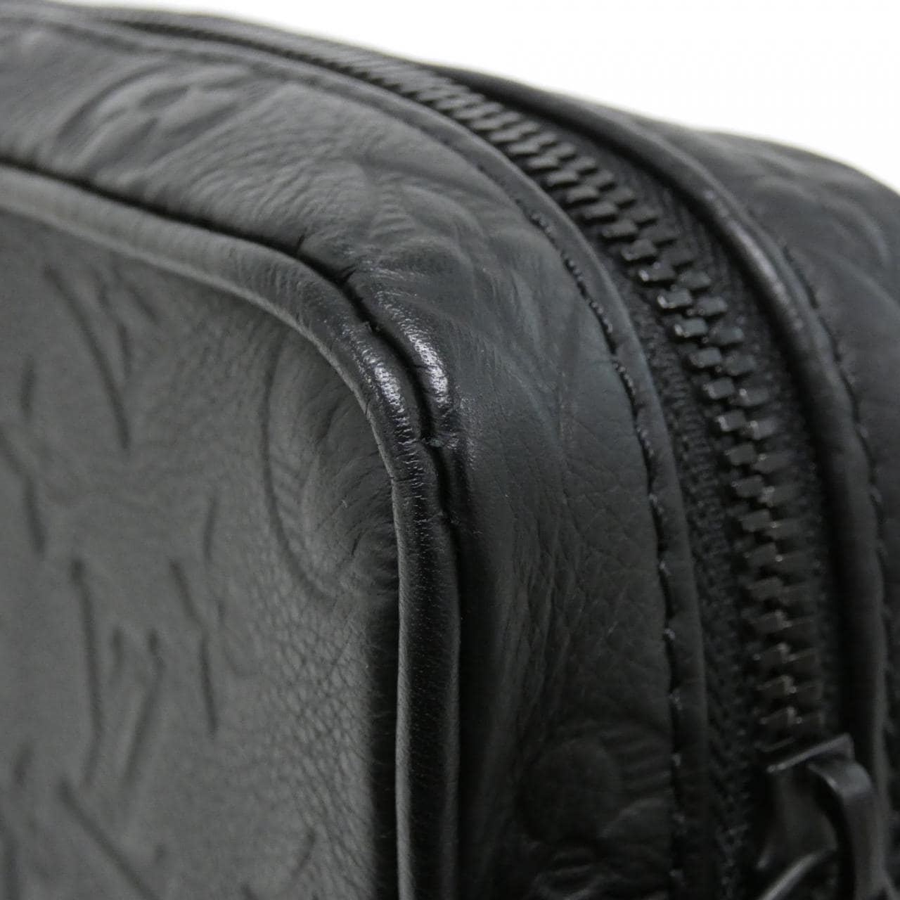 ルイヴィトン モノグラム シャドウ ゲットアウェイ メッセンジャー M12516 ショルダーバッグ