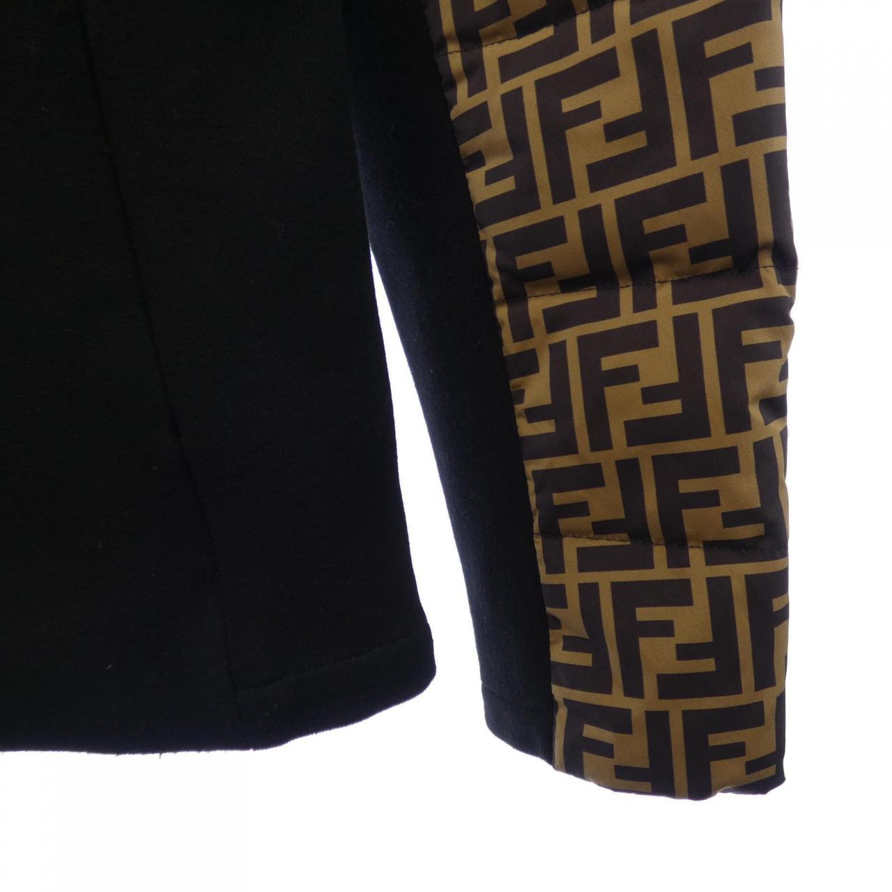 フェンディ FENDI FAA641 A9QZ ダウンジャケット