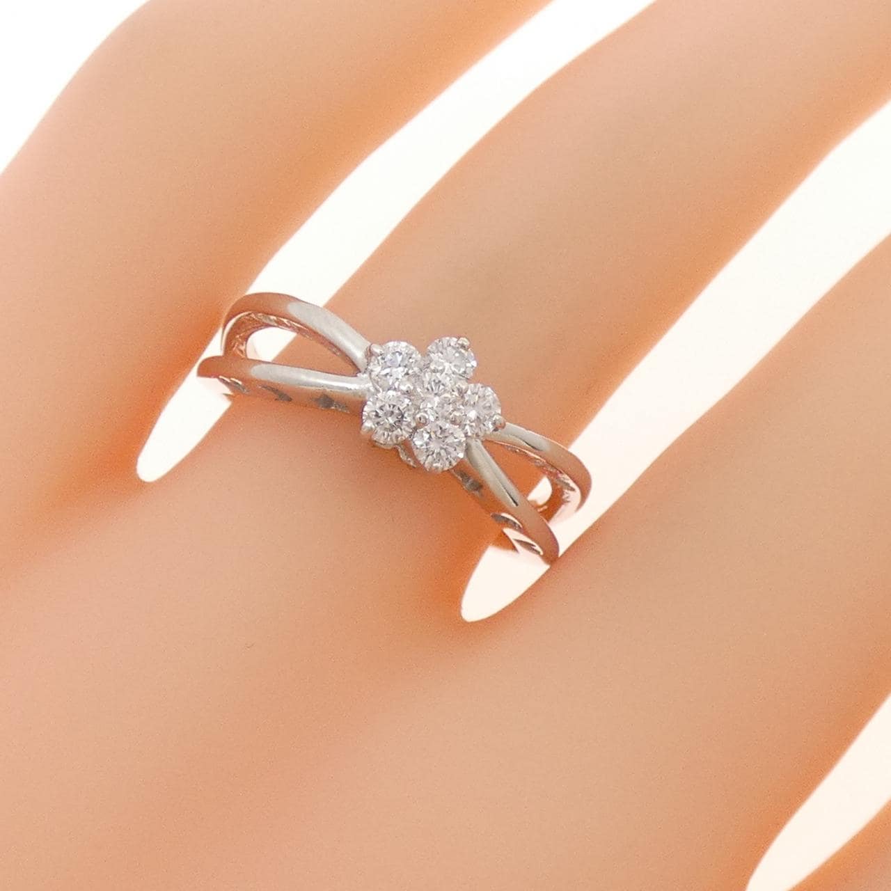 ポンテヴェキオ フラワー リング 0.30CT