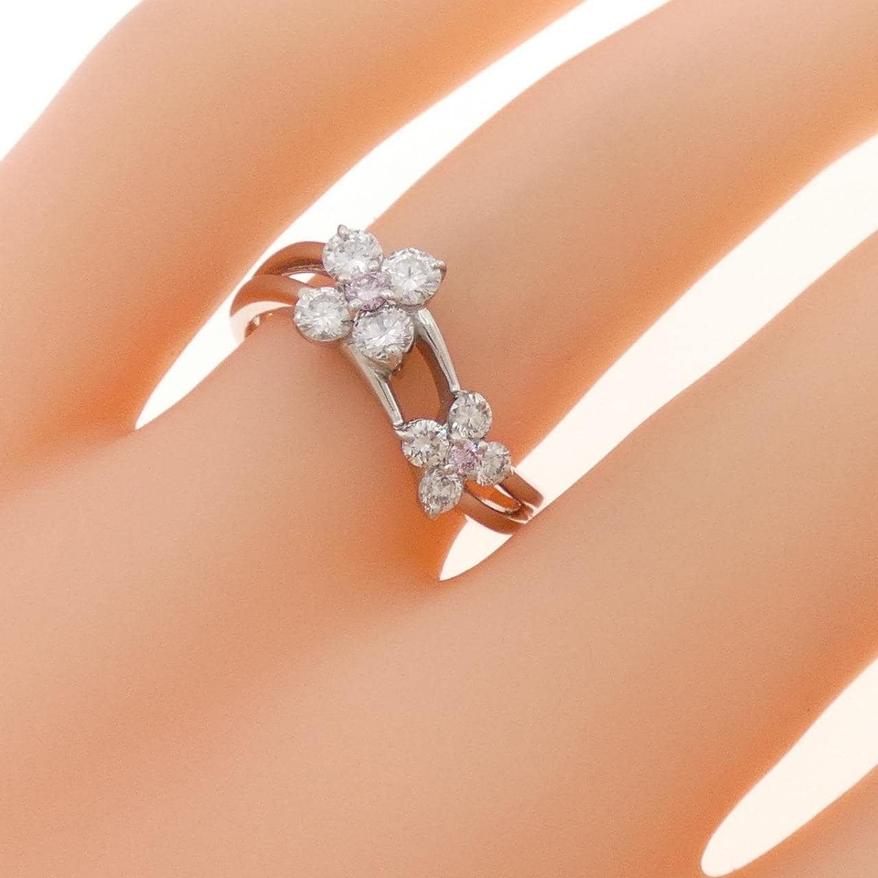 PT900 フラワー ピンクダイヤモンド リング 0.04CT