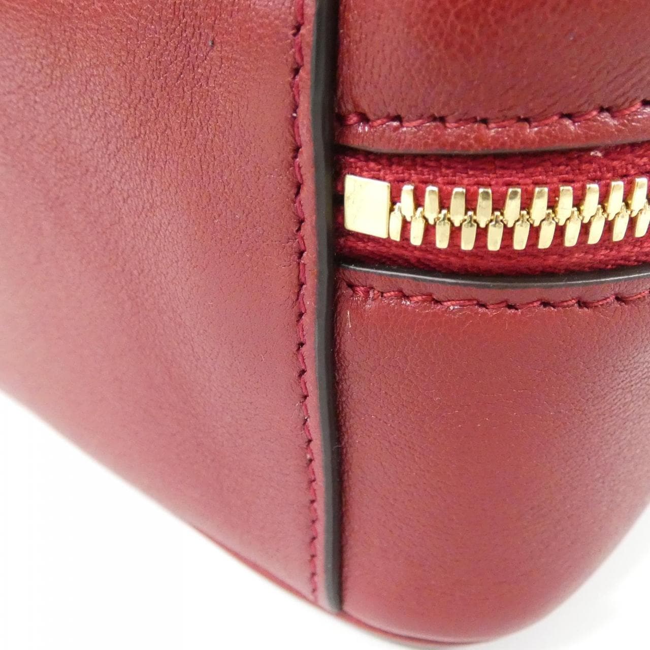 GUCCI BLONDIE 744434 1IV0G包