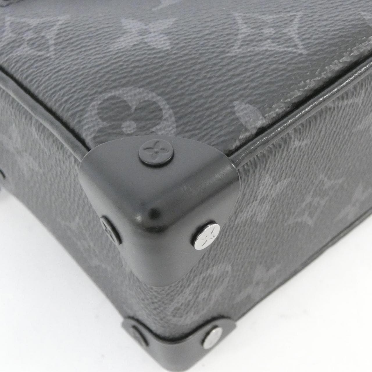 LOUIS VUITTON Monogram Eclipse 迷你 Soft Trunk M44735 单肩包