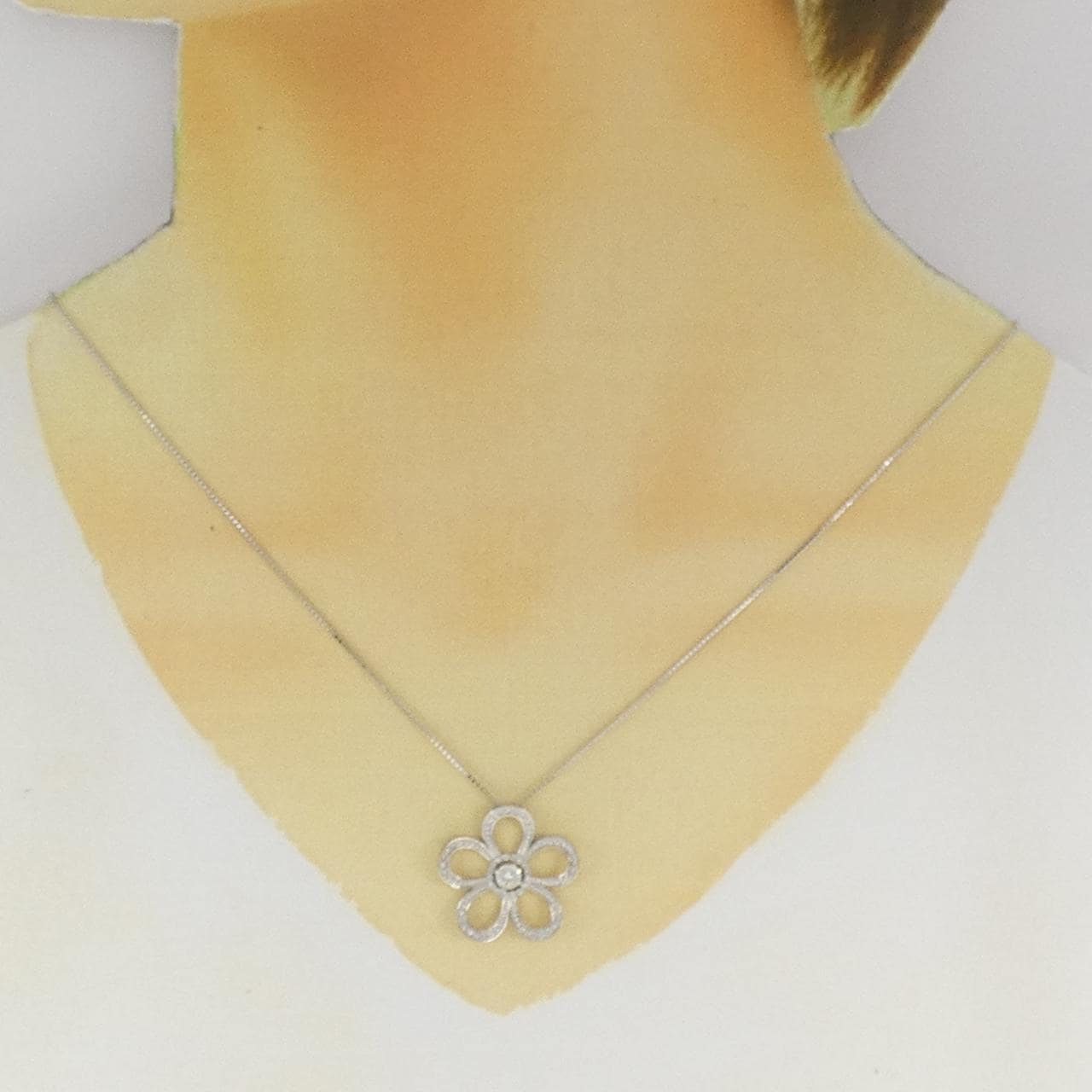 K18WG フラワー ダイヤモンド ネックレス 0.225CT