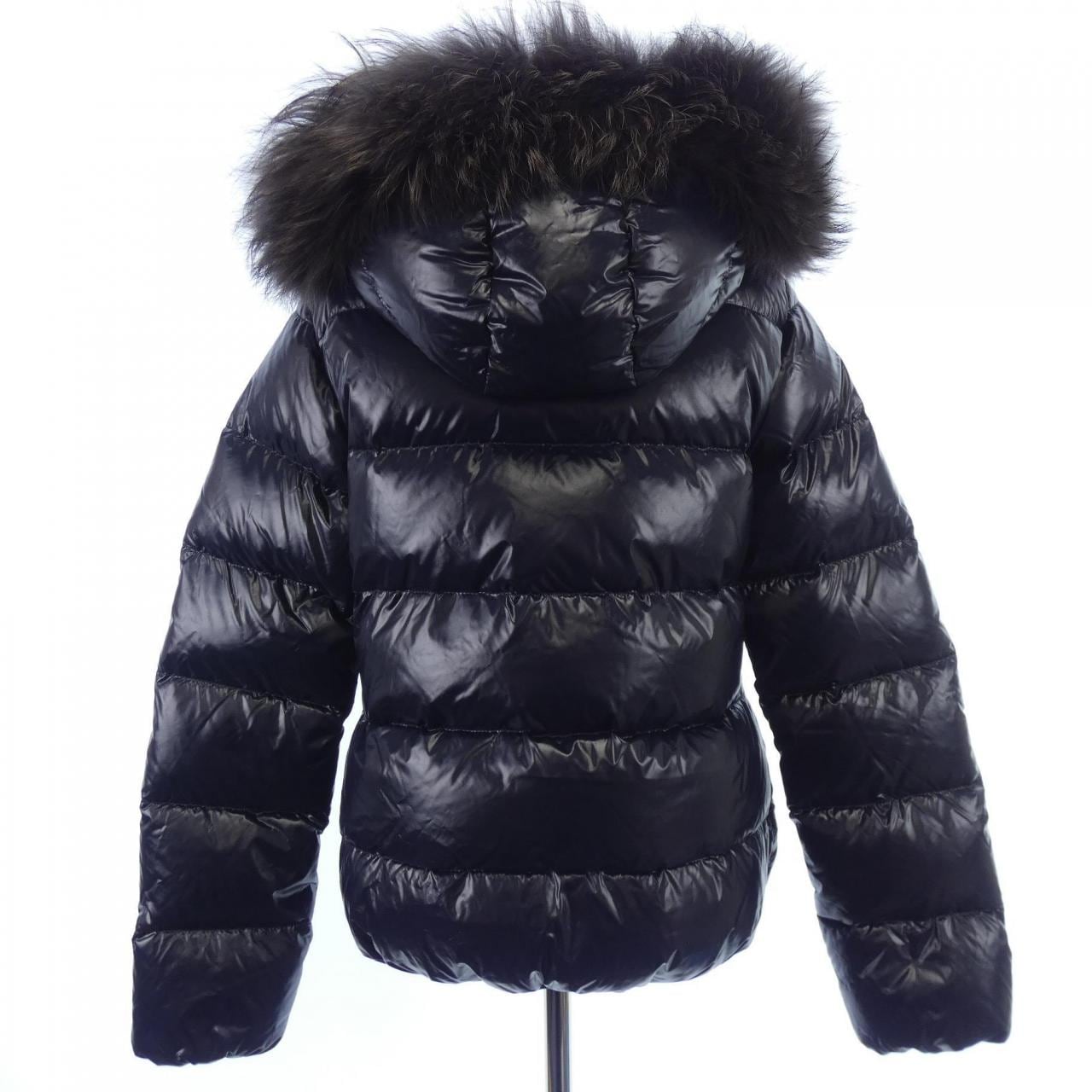 デュベティカ DUVETICA ダウンジャケット