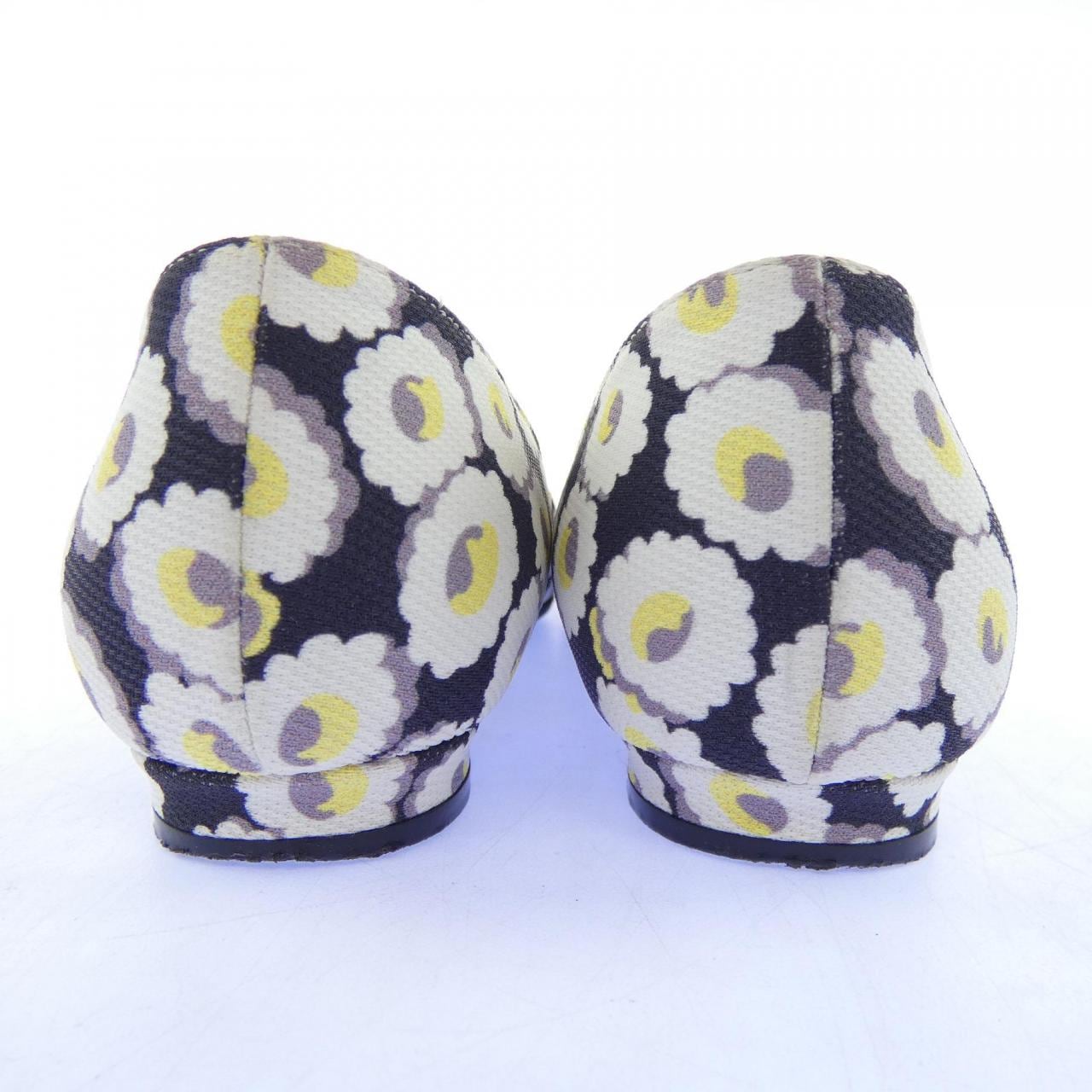 マノロブラニク MANOLO BLAHNIK パンプス