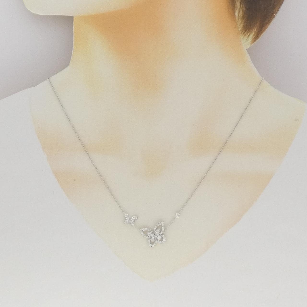 グラフ ダブル バタフライ シルエット ネックレス