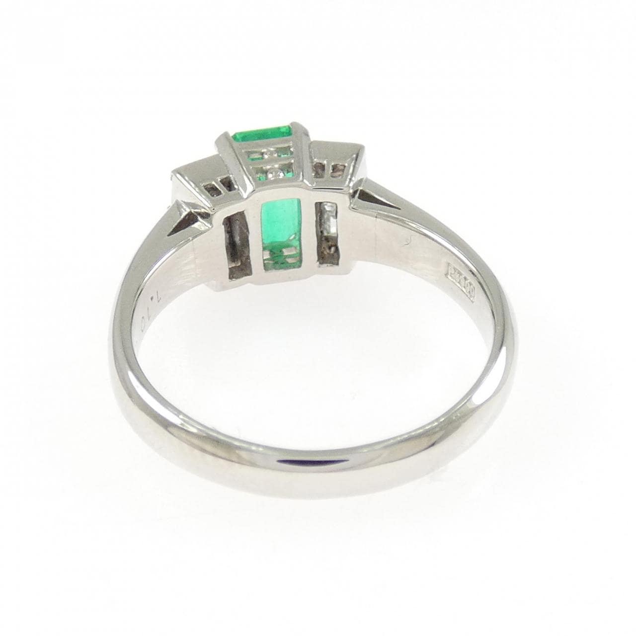 PT900 エメラルド リング 1.10CT