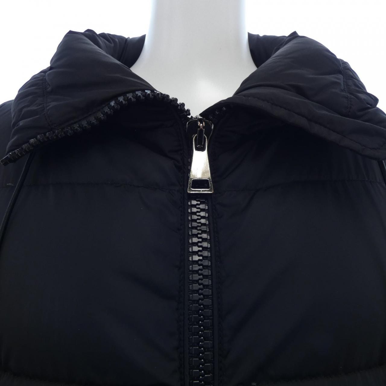 モンクレール MONCLER VIBURNUM ダウンコート