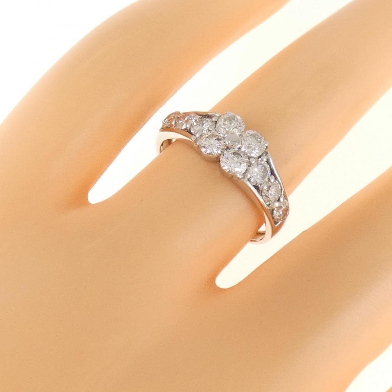 PT900 ダイヤモンド リング 1.00CT
