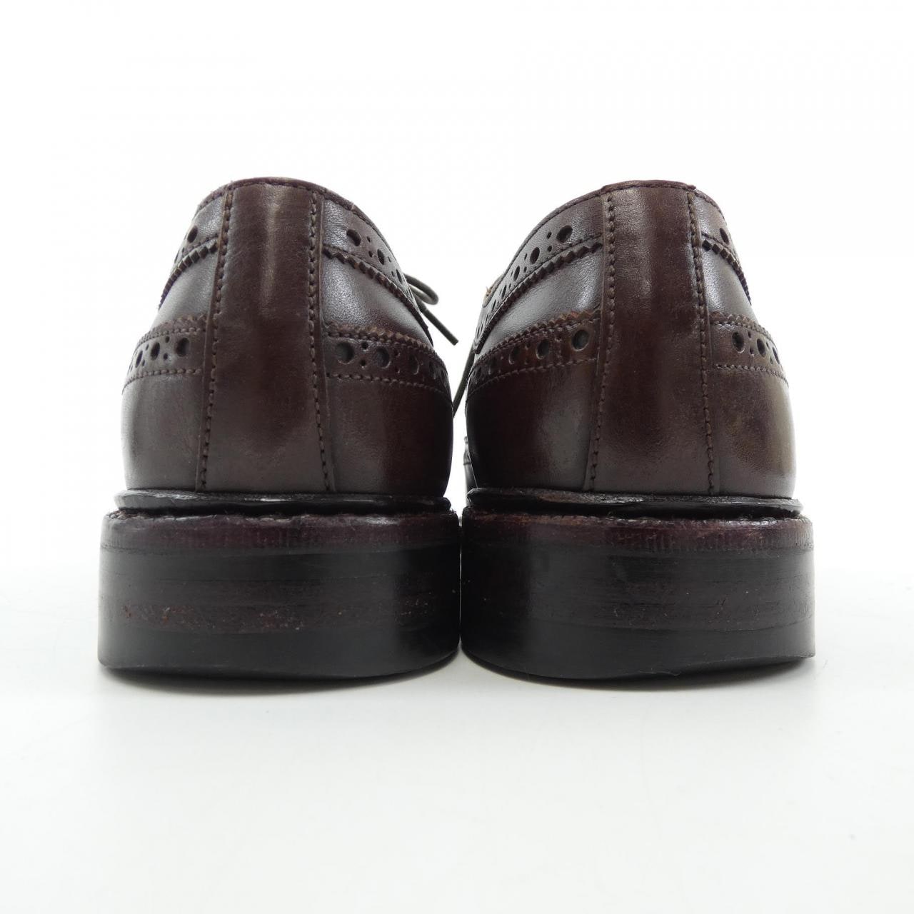 JALAN SRIWIJAYA dress shoes