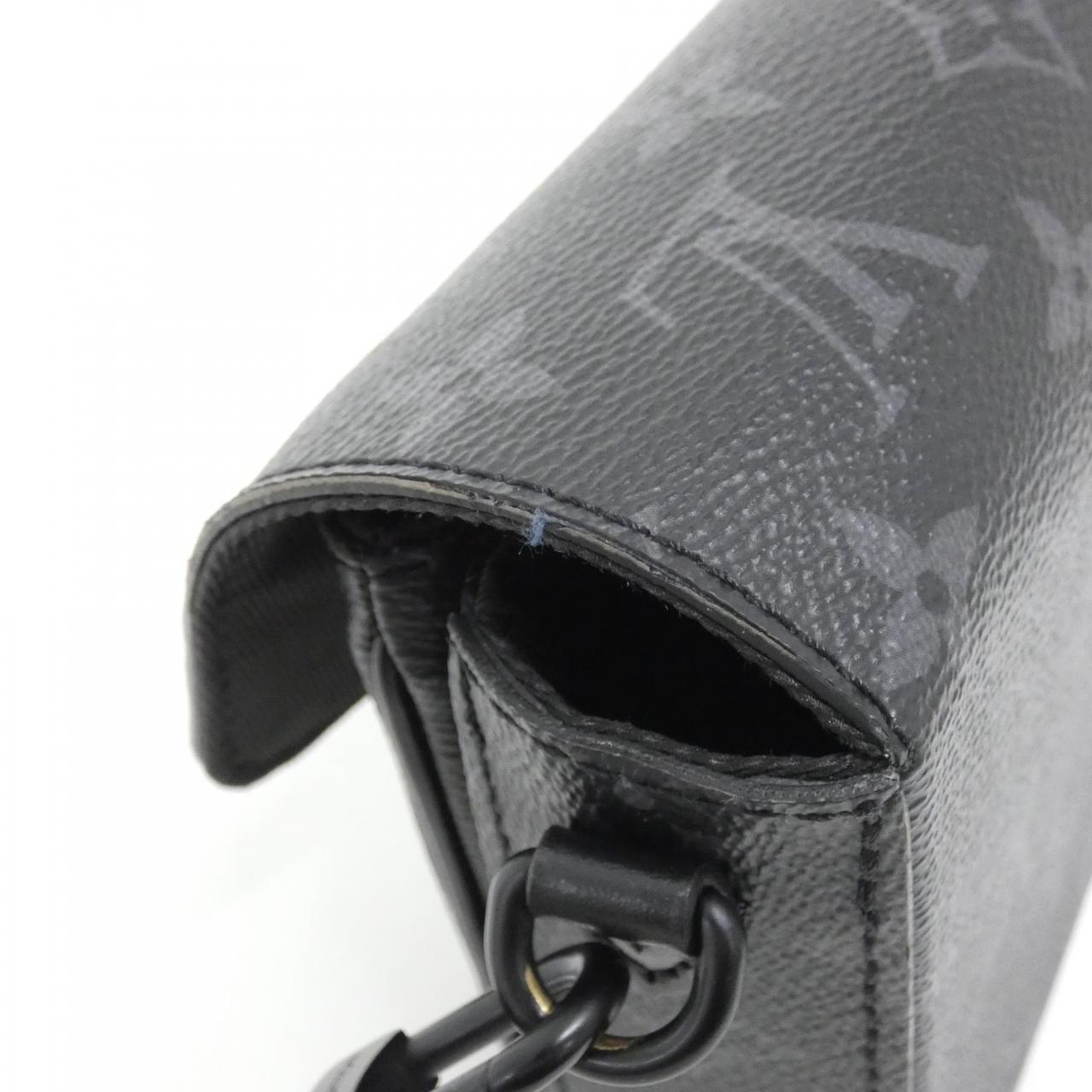 LOUIS VUITTON Monogram Eclipse Montsouris 穿戴式錢包 M83567 單肩包