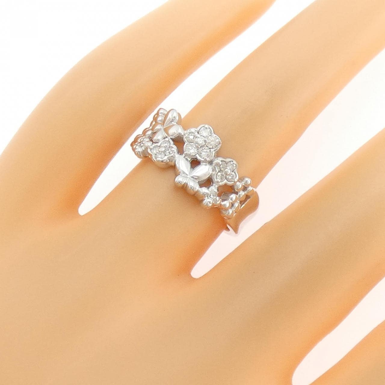 K18WG フラワー×バタフライ ダイヤモンド リング 0.20CT