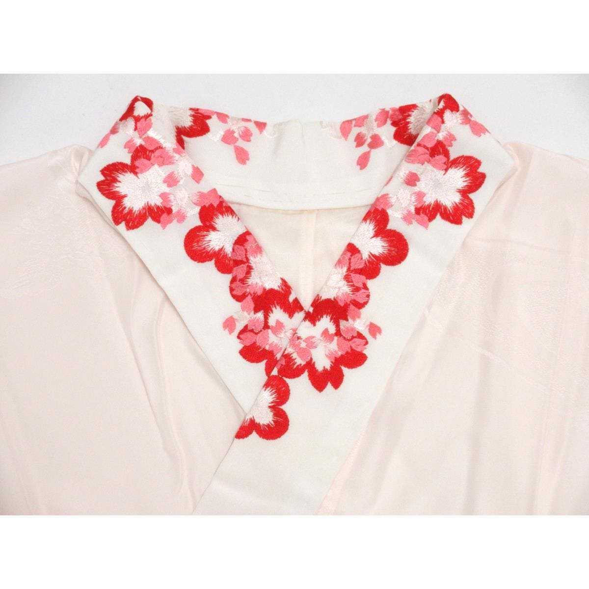 振袖　きもの・長襦袢　２点セット　身幅Ｌ寸【松田聖子】