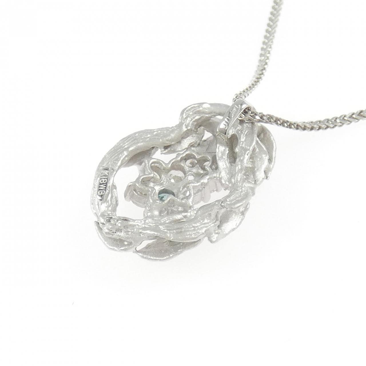 K18WG フラワー ダイヤモンド ネックレス 0.57CT